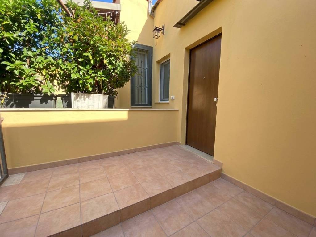 appartamento in affitto a Napoli in zona Stella