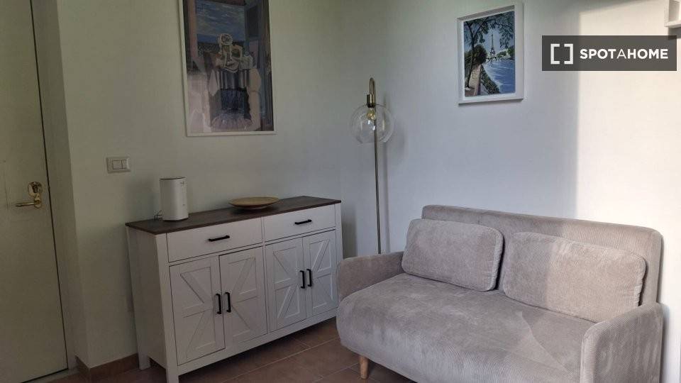 appartamento in affitto a Napoli in zona Chiaia