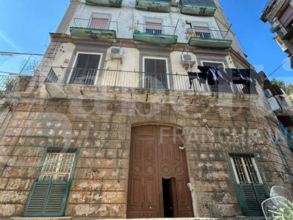 appartamento in affitto a Napoli in zona Stella