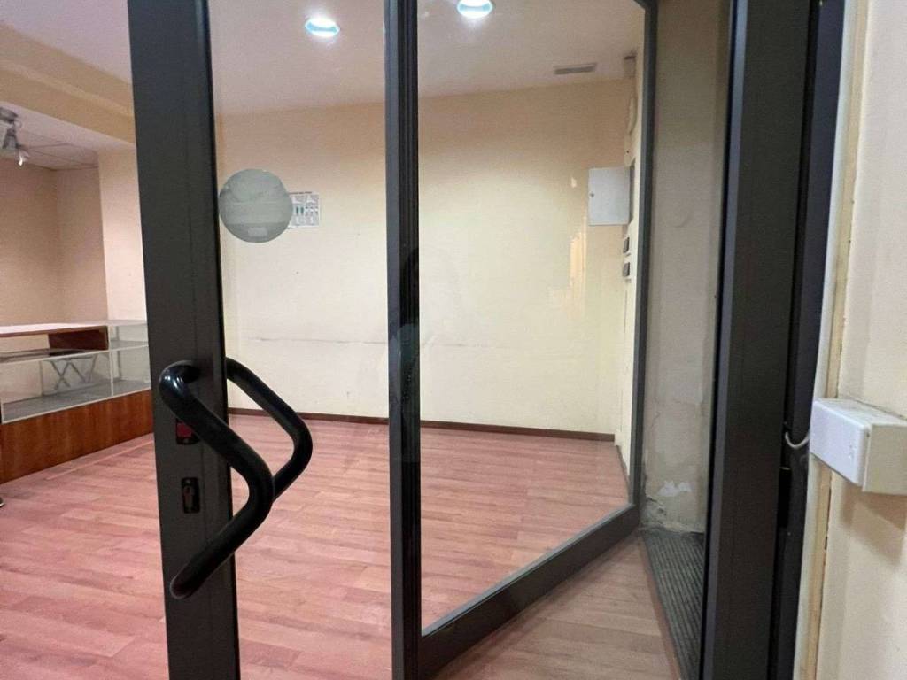 negozio in affitto a Nola