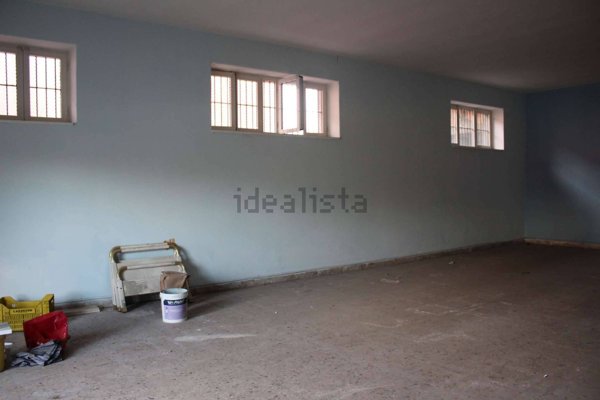 locale commerciale in affitto a Nola