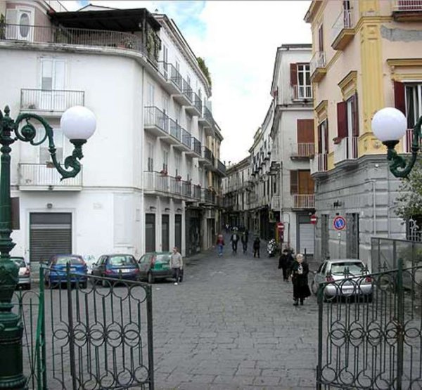 locale commerciale in affitto a Nola