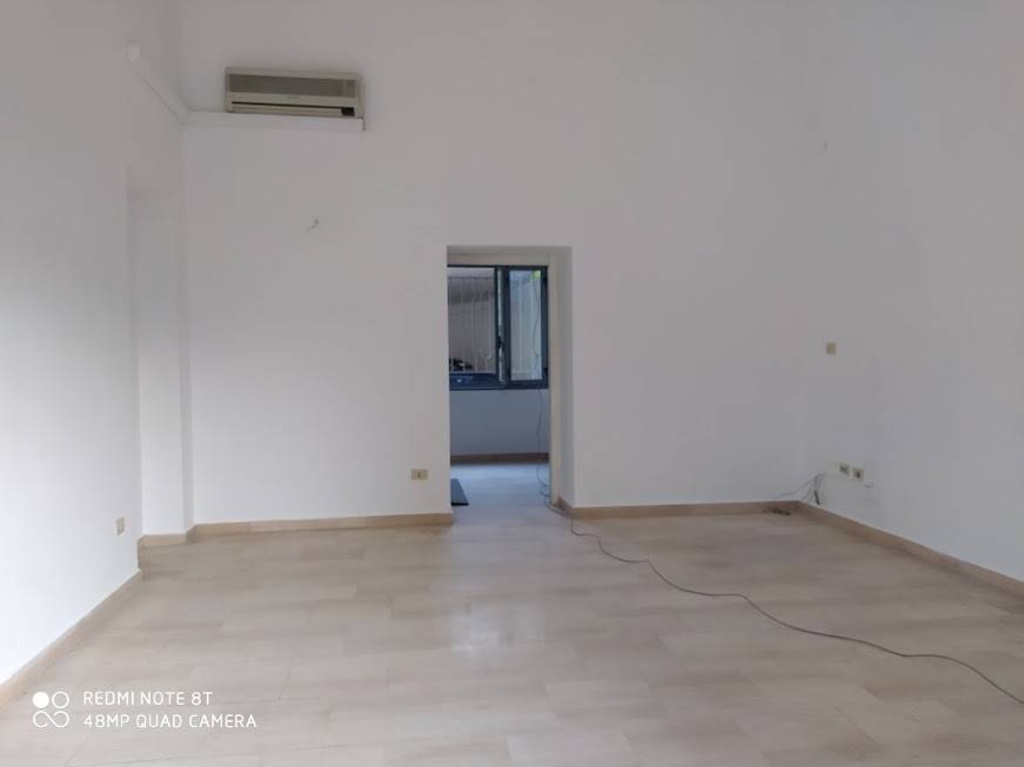 locale commerciale in affitto a Nola