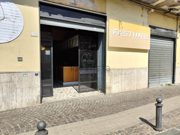 locale commerciale in affitto a Nola