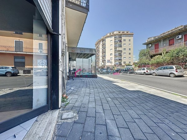 locale commerciale in affitto a Nola