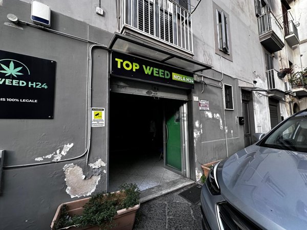 locale commerciale in affitto a Nola