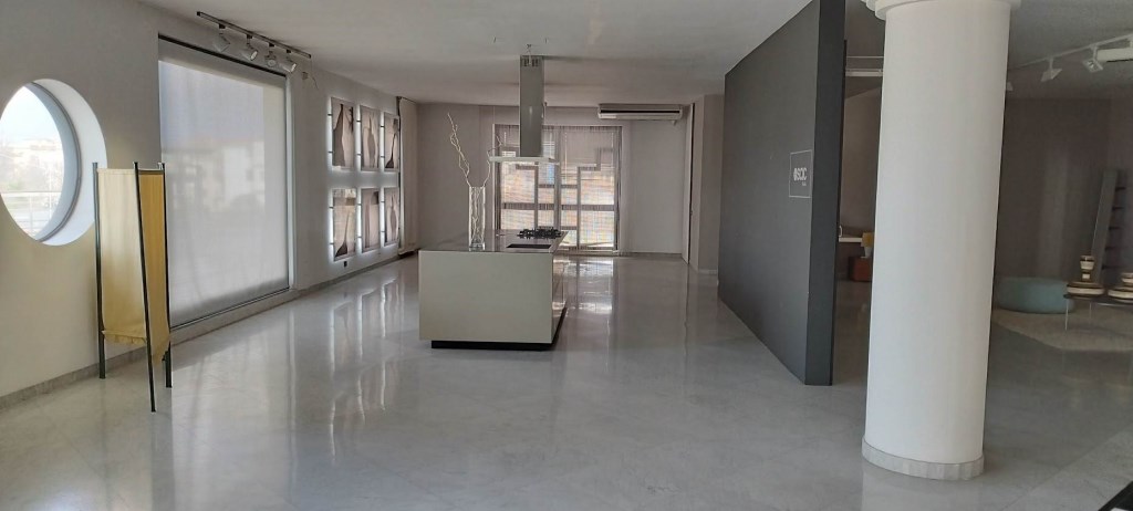 locale commerciale in affitto a Nola