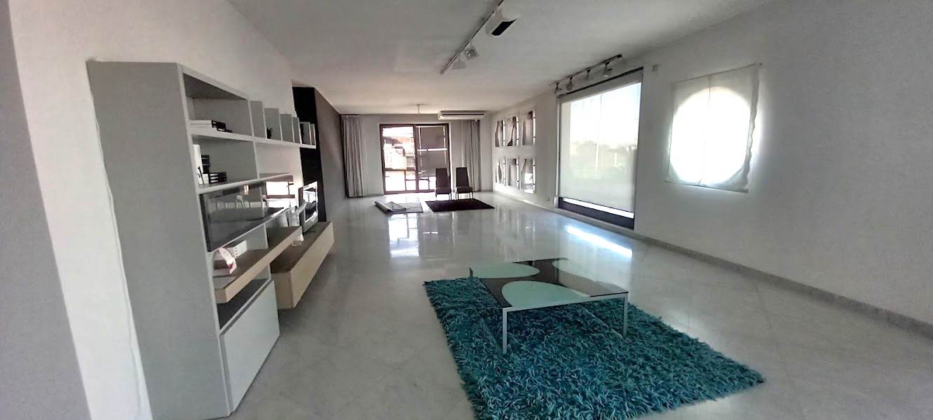 locale commerciale in affitto a Nola