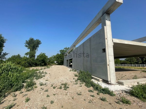 capannone in affitto a Nola in zona Casamarciano