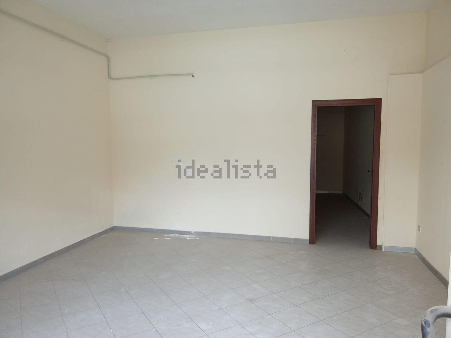 locale commerciale in affitto a Nola