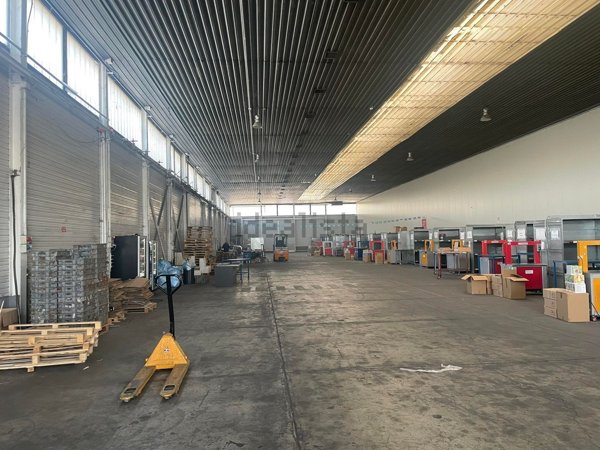 capannone in affitto a Nola