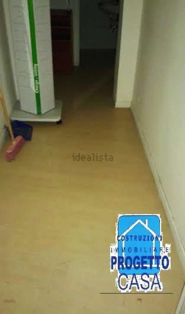 locale commerciale in affitto a Nola