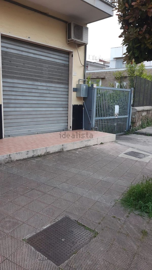 locale commerciale in affitto a Nola