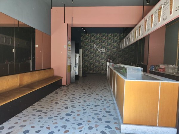 locale commerciale in affitto a Nola