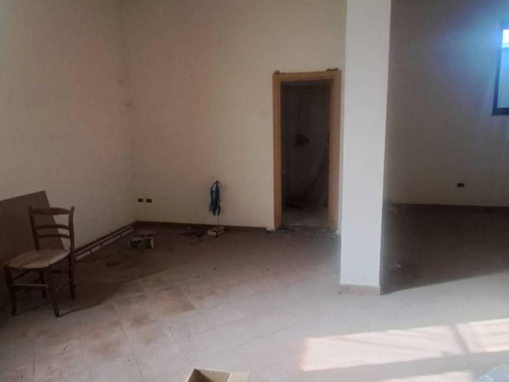 locale commerciale in affitto a Nola in zona Pollastri