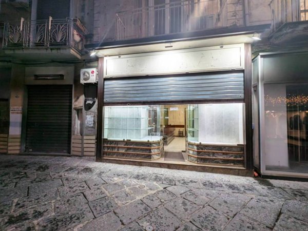 negozio in affitto a Nola