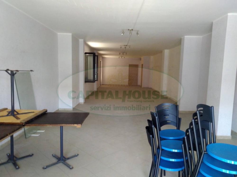 locale commerciale in affitto a Nola