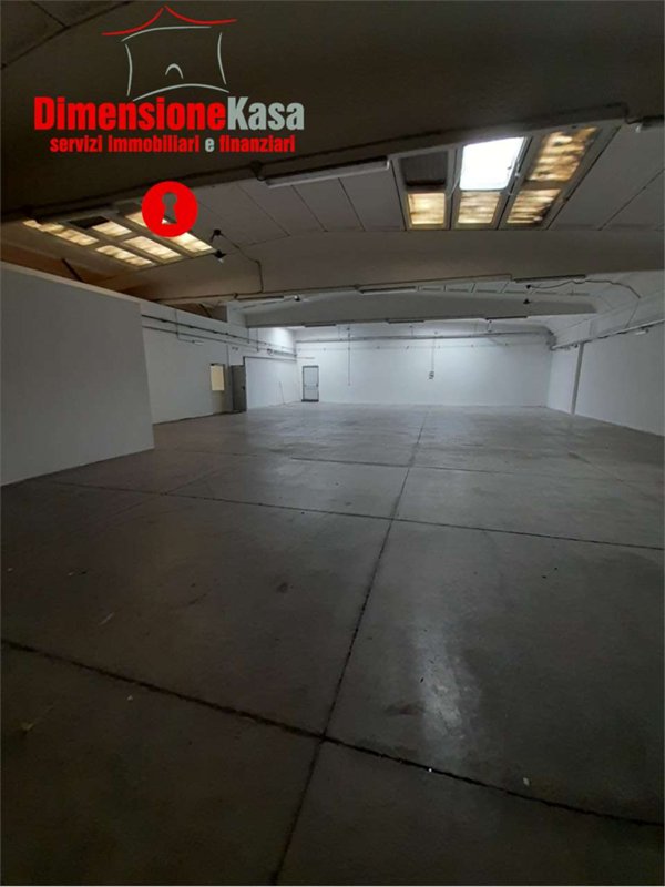 capannone in affitto a Nola