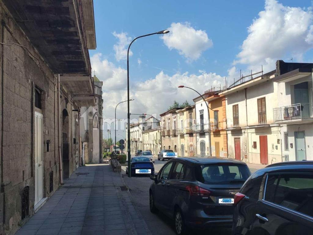 negozio in affitto a Nola