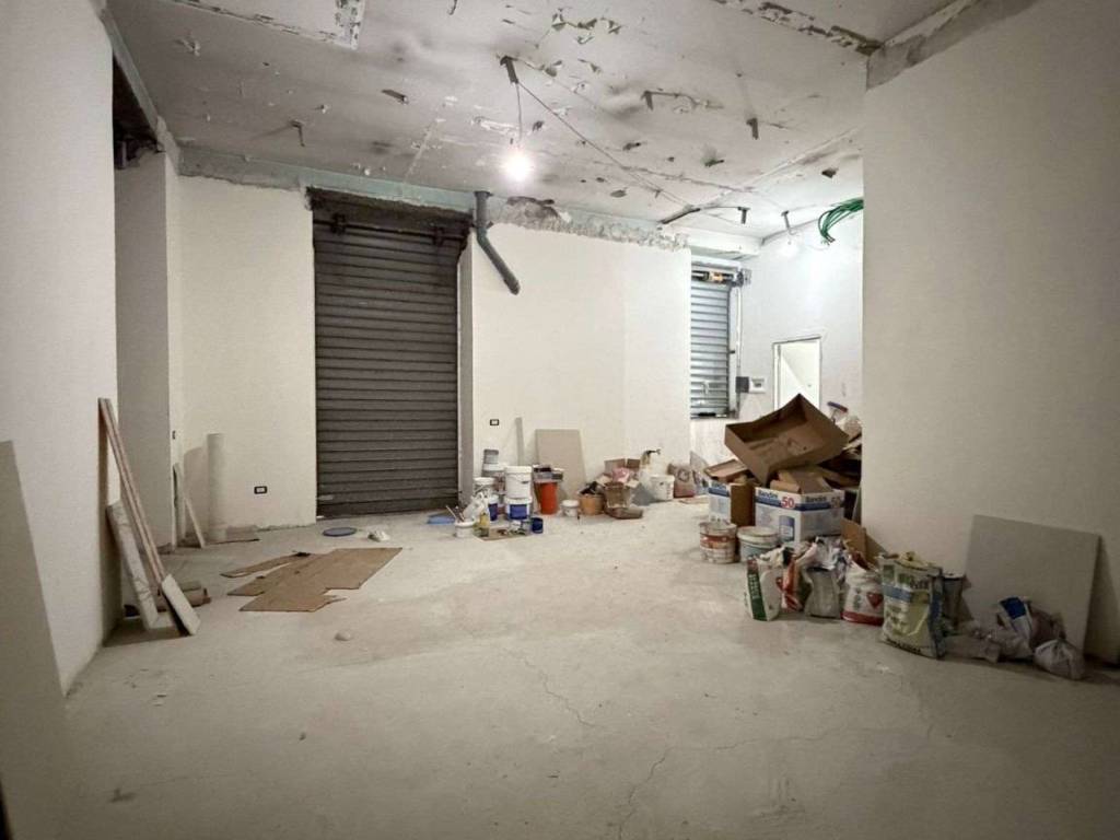 negozio in affitto a Nola