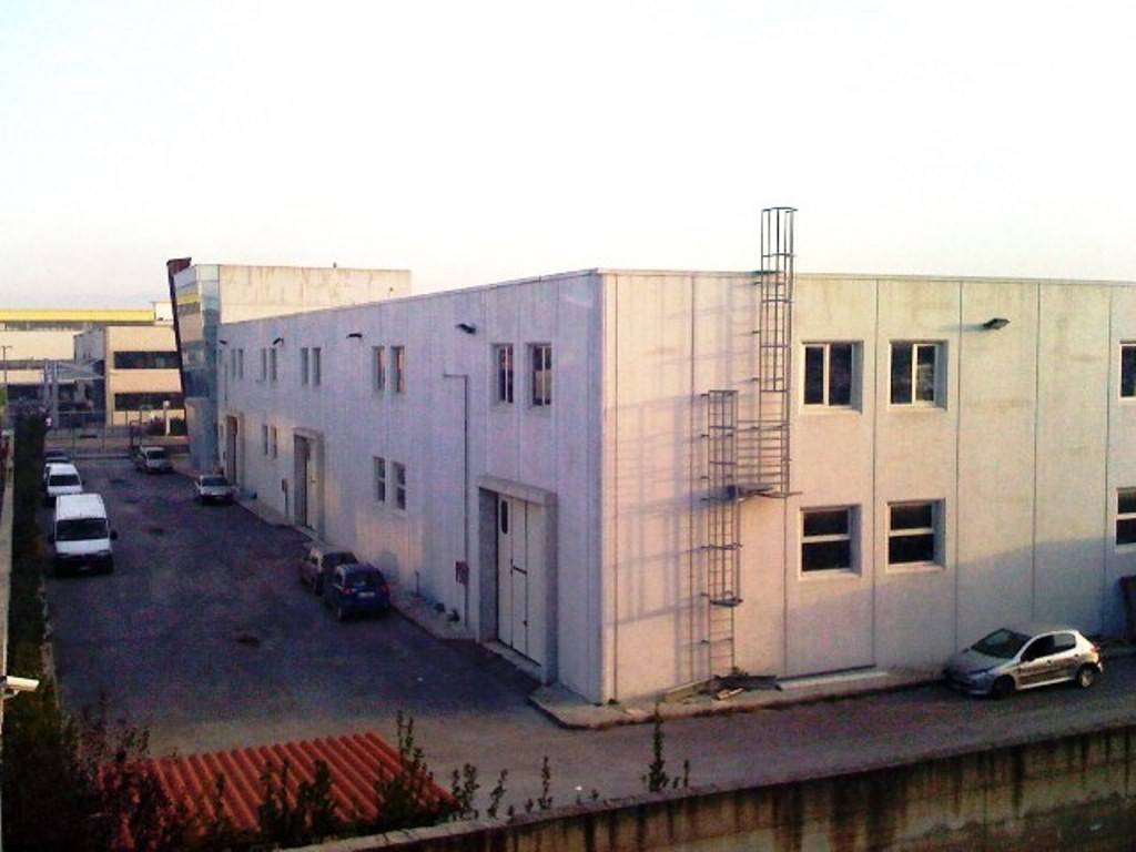 locale commerciale in affitto a Nola