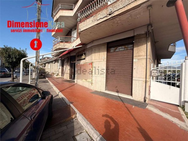 locale commerciale in affitto a Nola