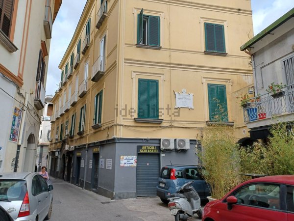 negozio in affitto a Nola