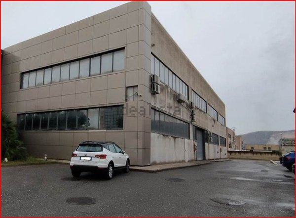 capannone in affitto a Nola