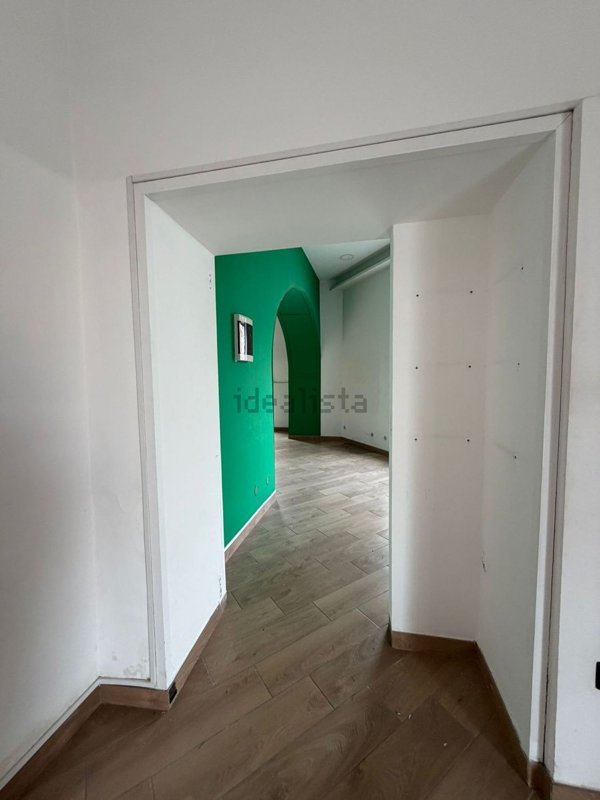 locale commerciale in affitto a Nola