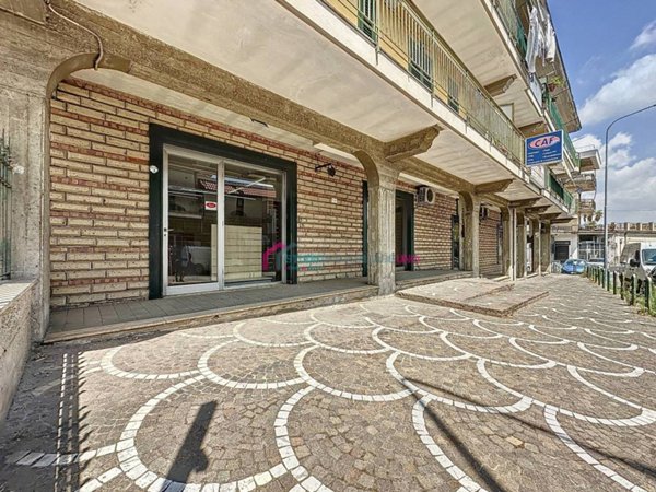 negozio in affitto a Nola in zona Piazzola