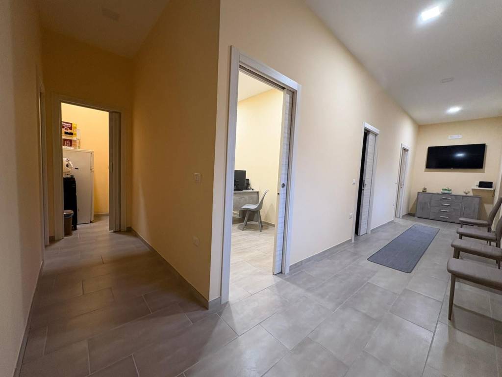 ufficio in affitto a Nola in zona Cinquevie