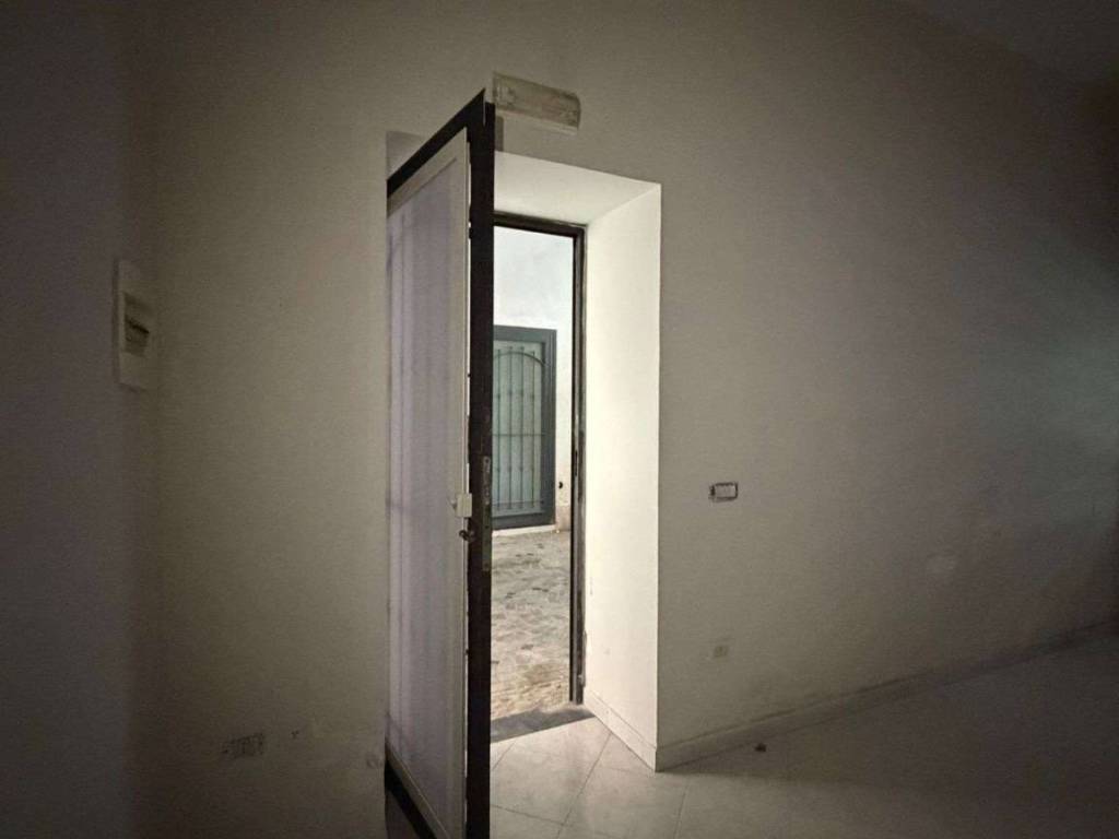 negozio in affitto a Nola