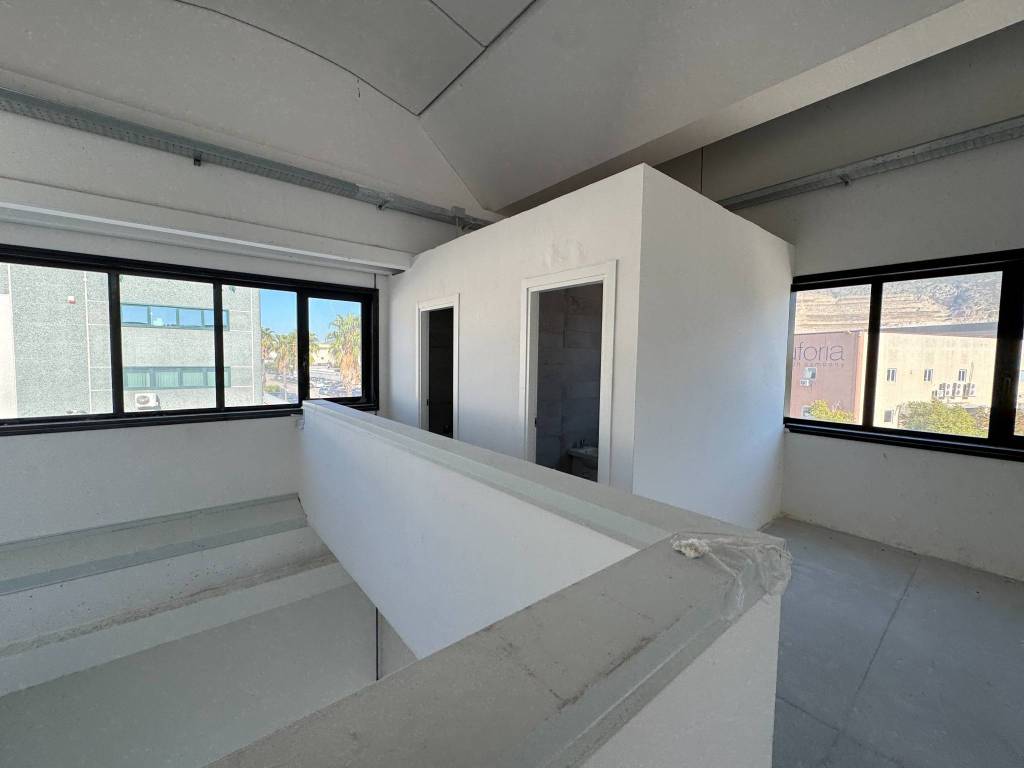 locale commerciale in affitto a Nola