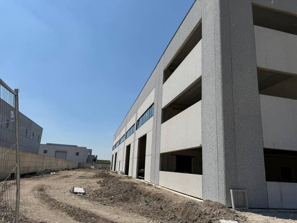 locale commerciale in affitto a Nola in zona Boscofangone