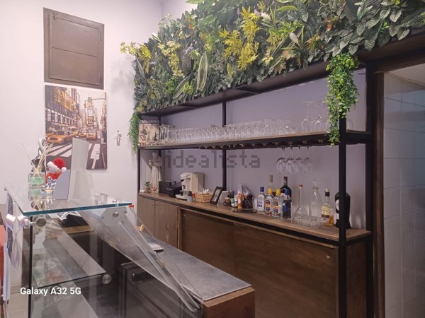 locale commerciale in affitto a Nola