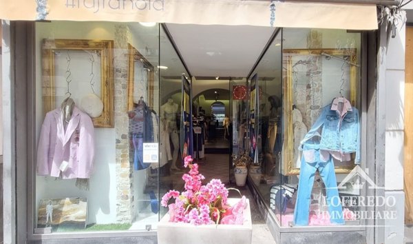 locale commerciale in affitto a Nola
