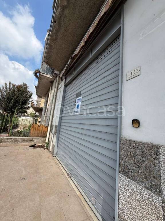 negozio in affitto a Nola in zona Pigna Spaccata