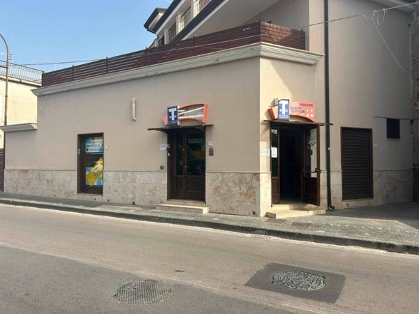 negozio in affitto a Nola in zona Piazzola