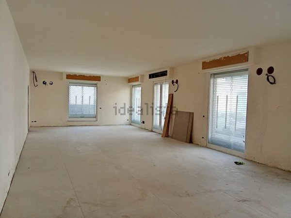 locale commerciale in affitto a Nola in zona Pigna Spaccata