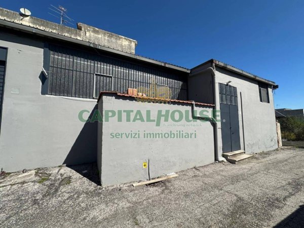 locale di sgombero in affitto ad Ottaviano