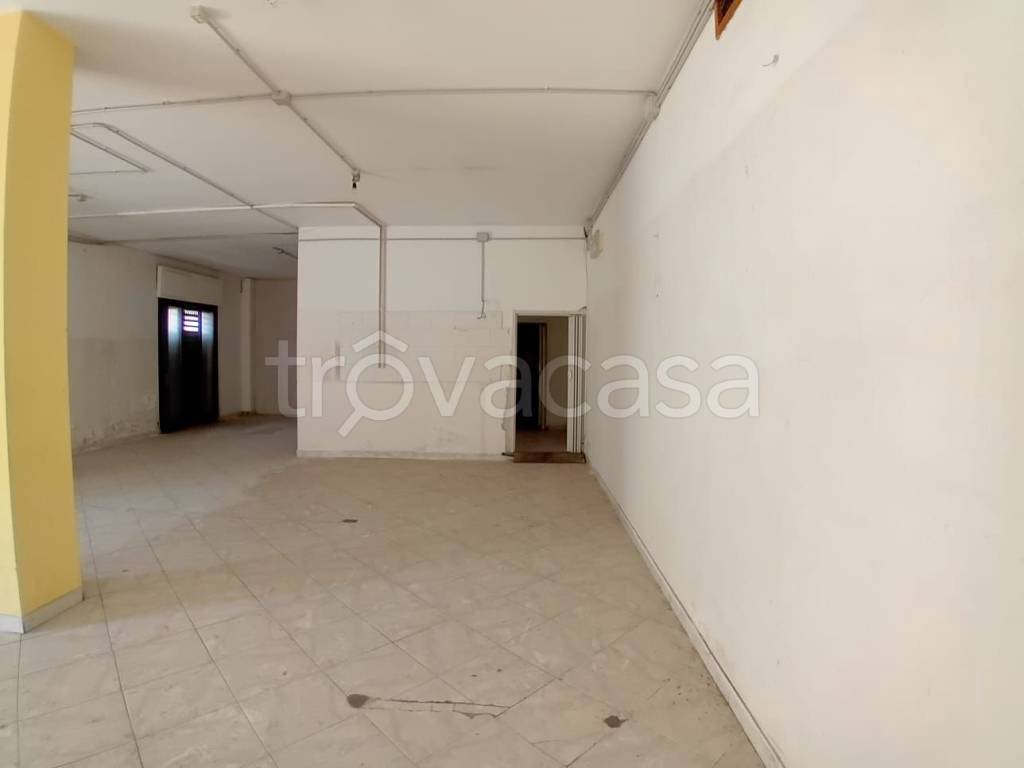 negozio in affitto ad Ottaviano