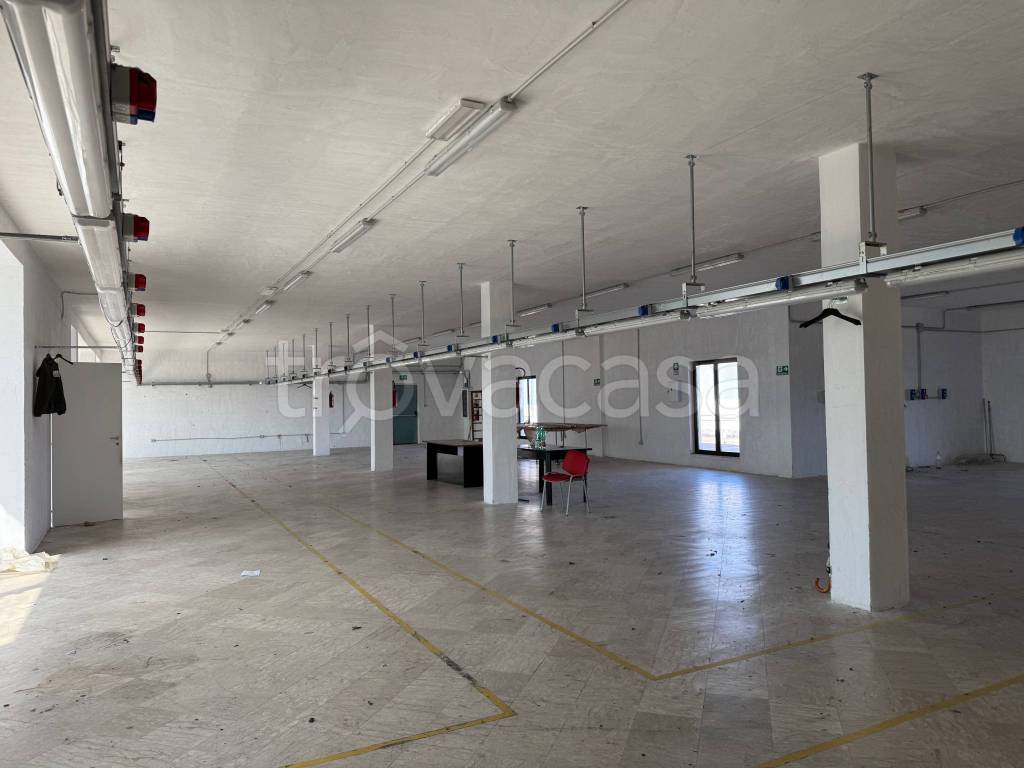 negozio in affitto ad Ottaviano