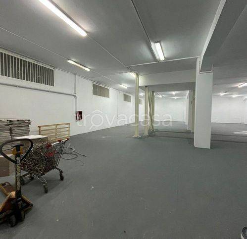 negozio in affitto ad Ottaviano