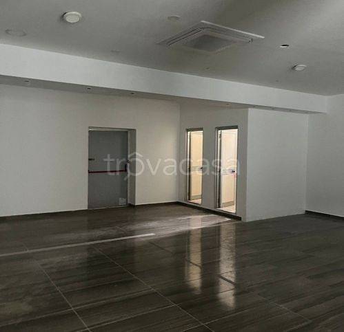 negozio in affitto ad Ottaviano