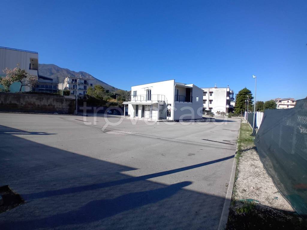 negozio in affitto ad Ottaviano