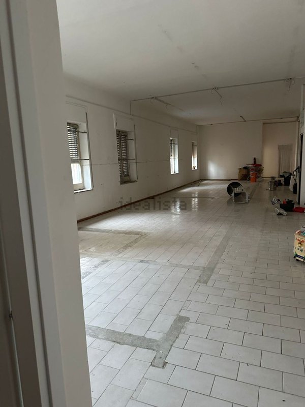locale di sgombero in affitto ad Ottaviano
