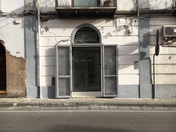 locale commerciale in affitto ad Ottaviano