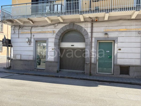 negozio in affitto ad Ottaviano