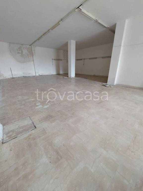 locale commerciale in affitto ad Ottaviano