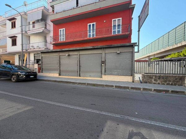 negozio in affitto ad Ottaviano